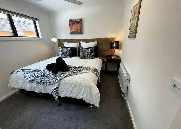 New & Adorable Unit Close To The Beach