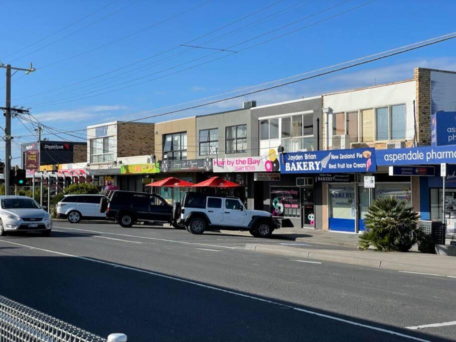 New & Adorable Unit Close To The Apartment *